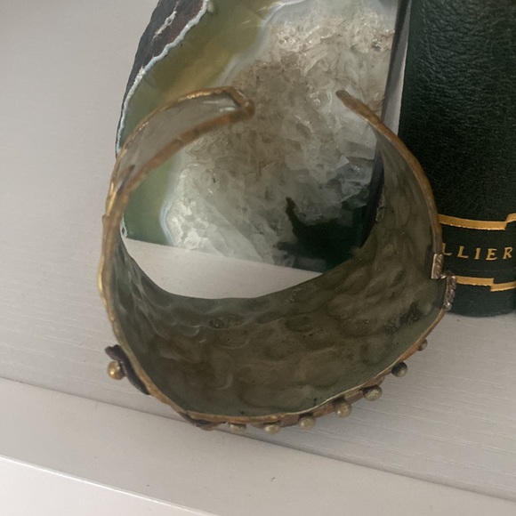 Cuff bracelet - Picture 4 of 5